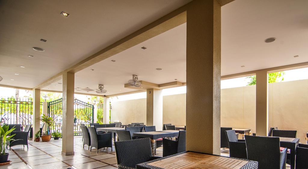 Fern Boquete Inn Hulhumale Exterior foto