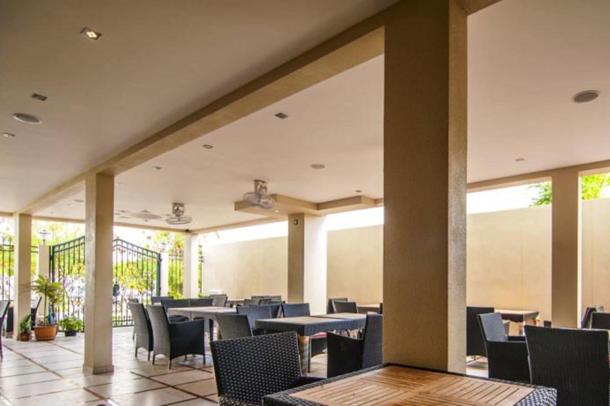 Fern Boquete Inn Hulhumale Exterior foto
